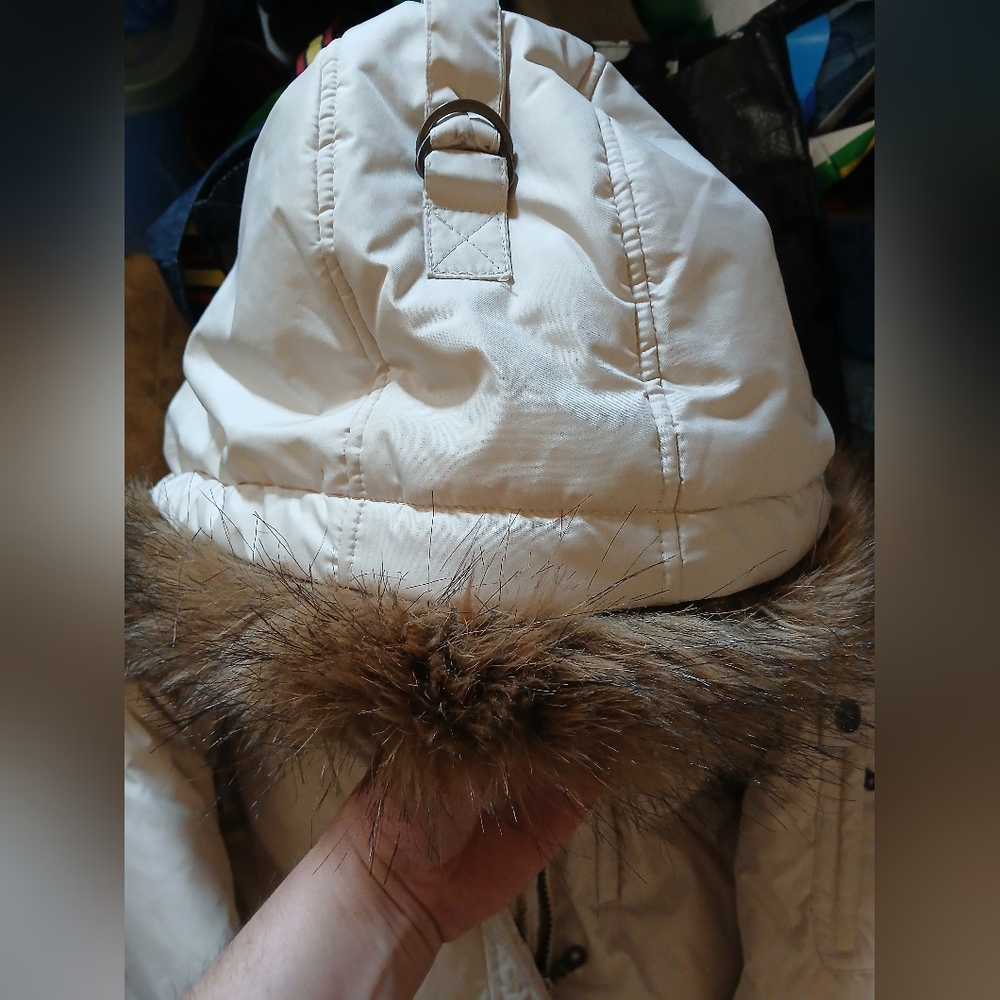 DKNY Cream Puffer Jacket with Fur Trim- Womans Size Small Oversized For Comfort. - Picture 5 of 17